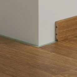 Jalkalista vinyylille Pergo Beige Valley Oak, 240cm