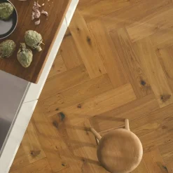 Kalanruotoparketti Pergo Saltholm Brown Herringbone Oak, ekstramattalakattu
