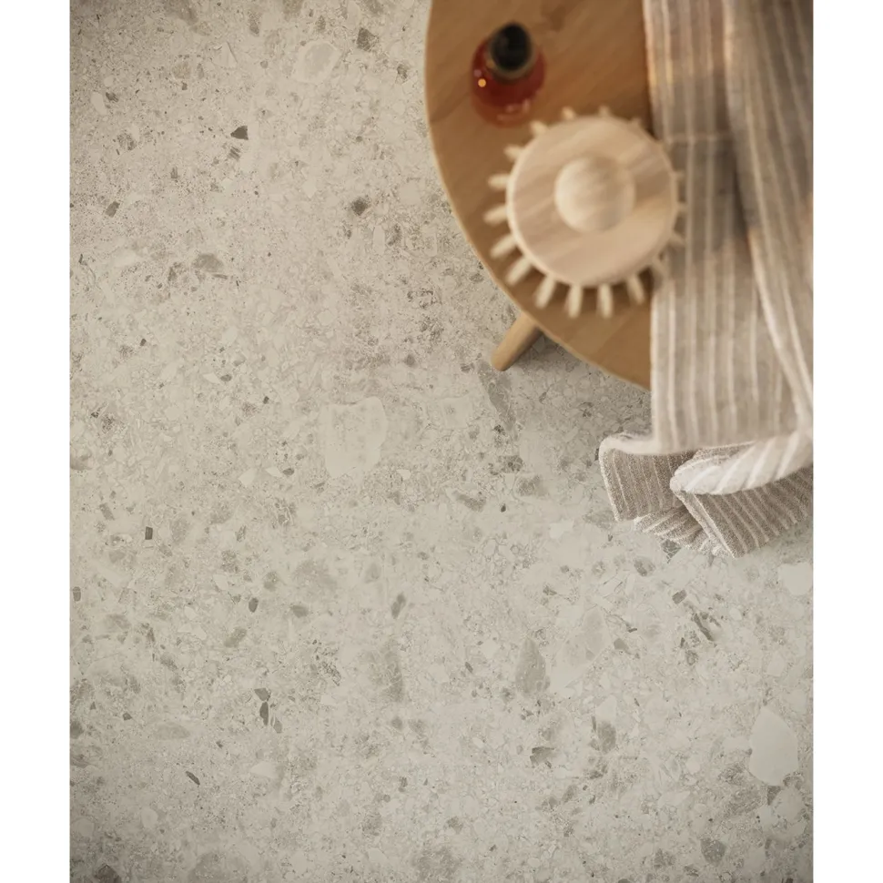 Kostean tilan boordi Tarkett Aquarelle Breccia Stone Beige