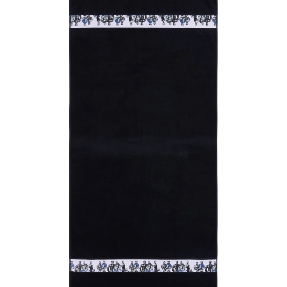 Kylpypyyhe Finlayson Tom Of Finland Blue Squad, 90x180cm, musta