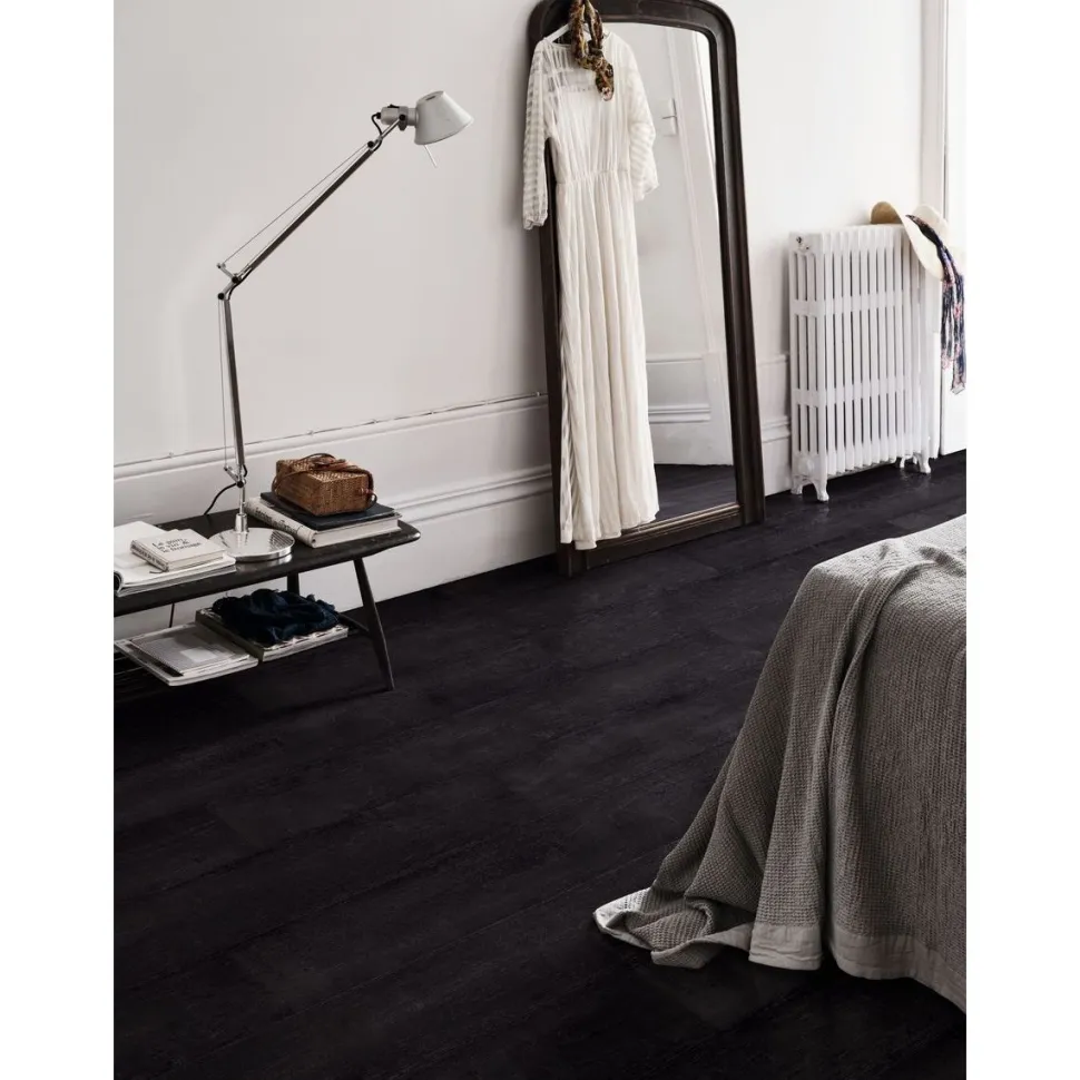 Laminaatti Pergo Living Expression Lillehammer 4V Black Painted Oak 2,048 m²/pkt