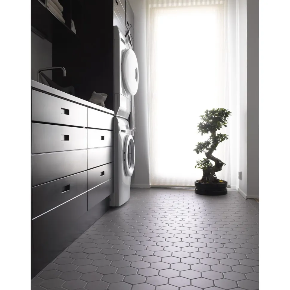 Lattialaatta Pukkila Natura 6-kulmainen Musta himmeä sileä 115x100 mm