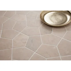 Luonnonkivilaatta Qualitystone Pentagon White, 150x100mm