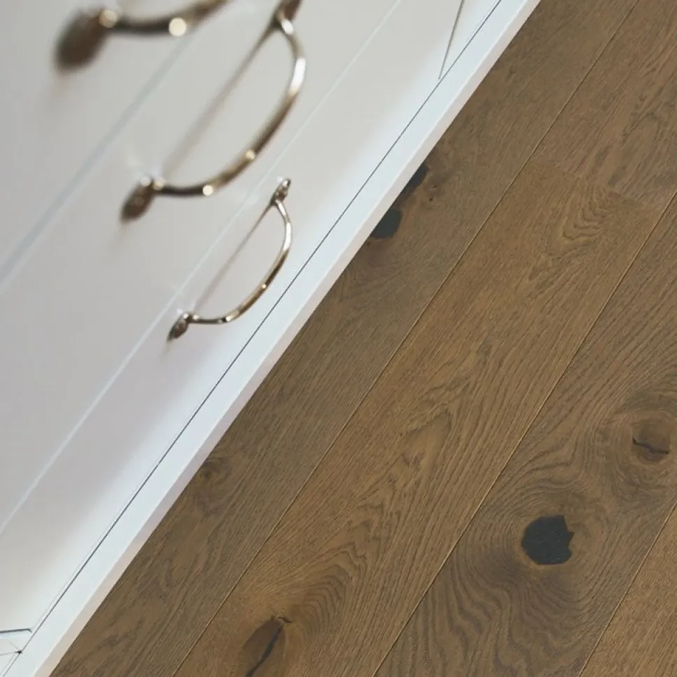 Parketti Pergo Falster Saddle Brown Oak, ekstramattalakattu