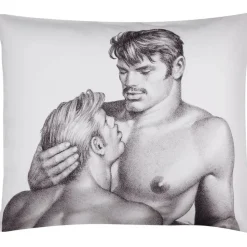 Satiinityynyliina Finlayson Tom of Finland Together, 50x60cm, musta/valkoinen