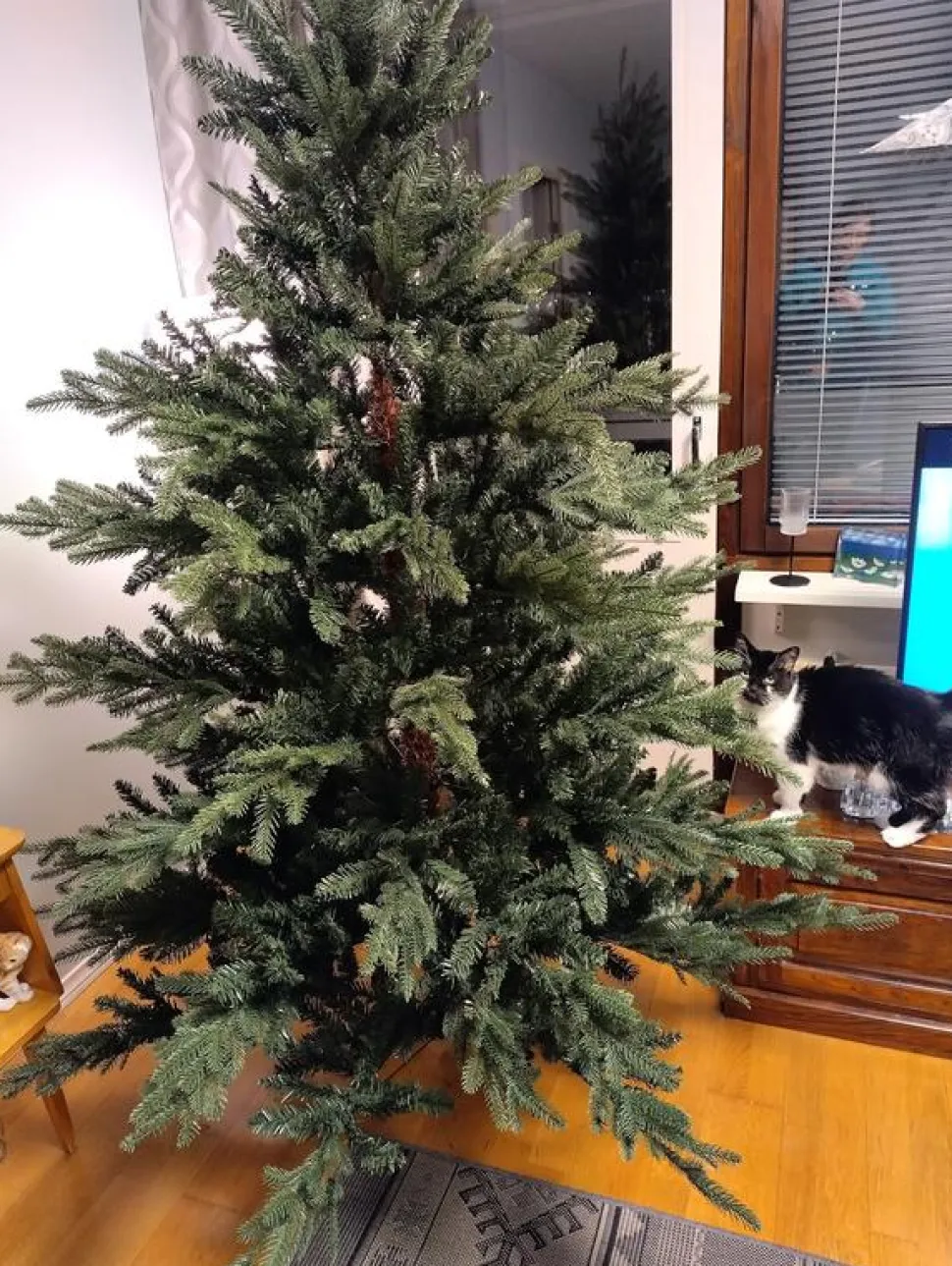 Tekojoulukuusi Winteria Elite, 180cm
